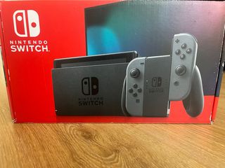 Nintendo Switch con 2 mandos y 5 juegos