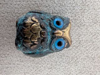 Búho de Bronce Estilo Griego