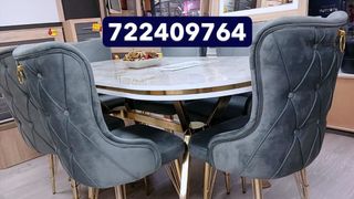 Mesa de comedor importada