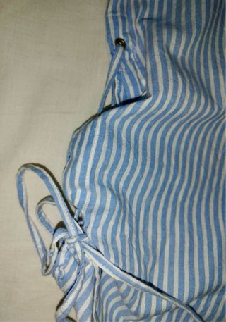 Camisa de rayas azul y blanca de Zara
