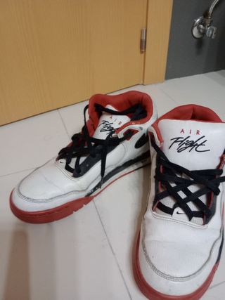 Zapatillas Nike Air Flight Blancas y Rojas