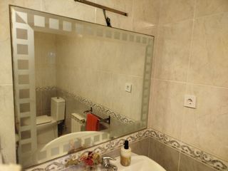 Espejo de baño con diseño