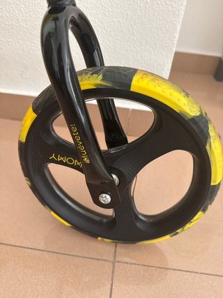 Bicicleta sin pedales Womy amarilla