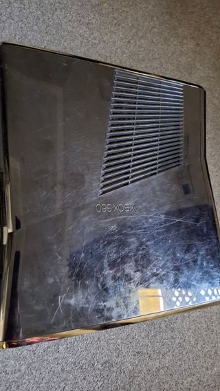 Xbox 360 Slim Negra para Piezas