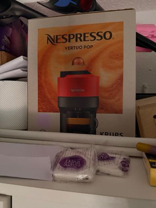 Cafetera Nespresso Vertuo Pop Lila
