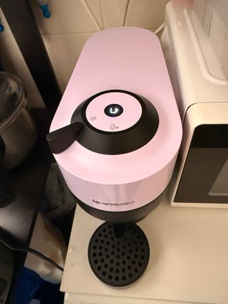Cafetera Nespresso Vertuo Pop Lila