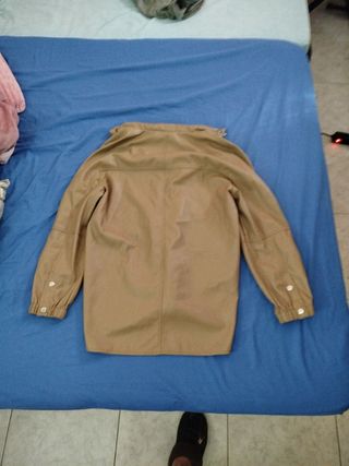Chaqueta Zara Cuero Fino Marrón con capucha 