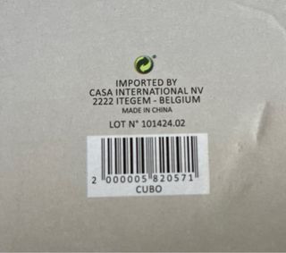 Estantería de madera. Nunca se usaron.