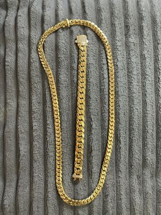 Cadena y guillo  oro 18k