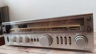 Amplificador Onkyo TX 2000