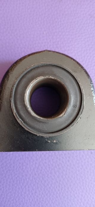 Buje Brazo Control Suspensión Jeep Cherokee.