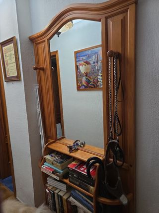 Mueble de entrada de madera