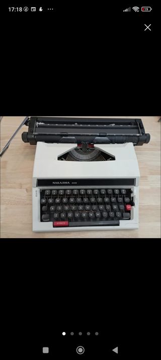 Máquina de escribir Nakajima 8000