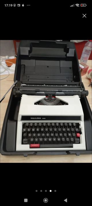 Máquina de escribir Nakajima 8000