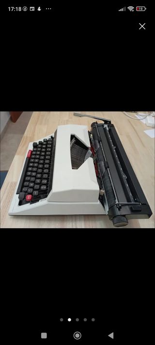 Máquina de escribir Nakajima 8000