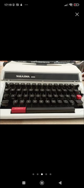 Máquina de escribir Nakajima 8000