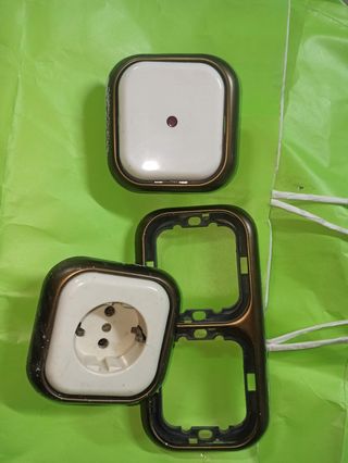 Interruptores y Enchufes de Luz Vintage