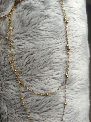 Doble cadena dorada con bolitas