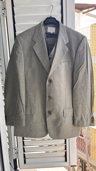 Traje Zara Gris Chaqueta y Chaleco 