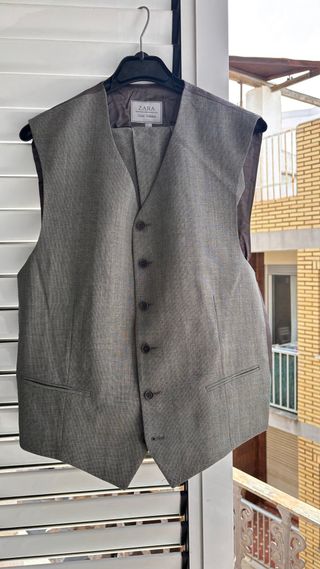 Traje Zara Gris Chaqueta y Chaleco 