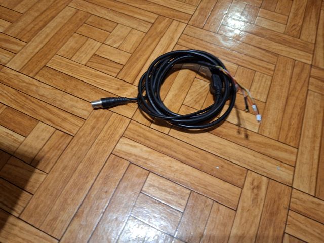 Cables eléctricos BNC y de alimentación