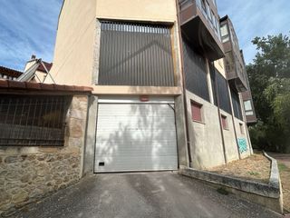 Garaje y trastero en venta