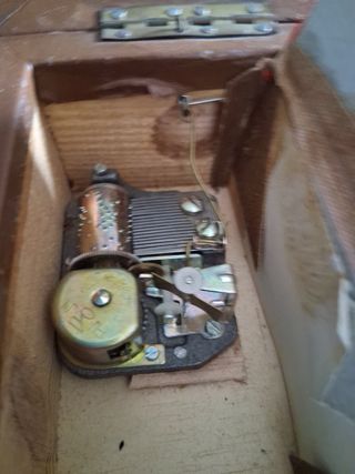 Antigua caja de cuero