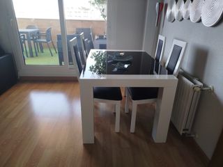 Mueble de salón moderno, lacado alto brillo.