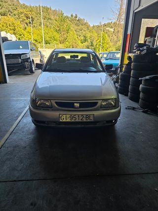 Coche Seat Ibiza