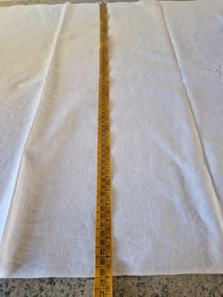 Salvietta vintage ricamata in lino