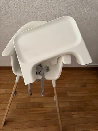 Trona alta blanca Stokke