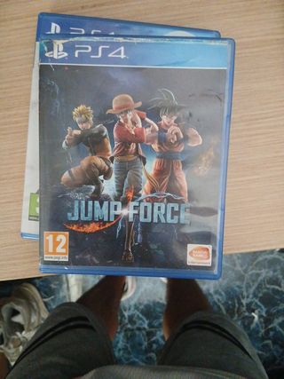 PS4 Pro con 2 mandos y 2 juegos