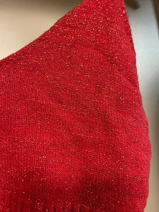 Tops verde y rojo brillante con tirantes