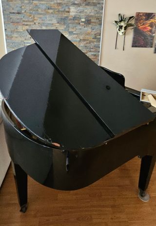 Piano de media cola Hupfeld