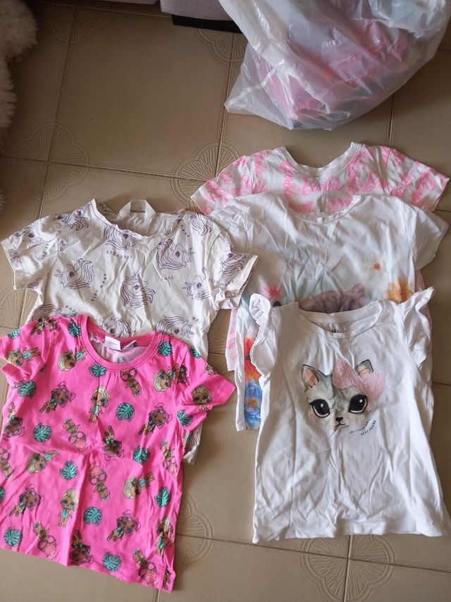 Camisetas niña cada una 1 e