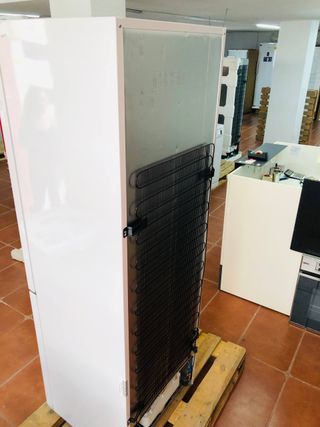 Nevera SHARP 185x60 No Frost Combi FRIGOMARK