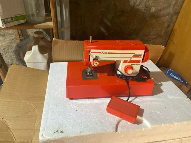 Máquina de coser mini JOAL
