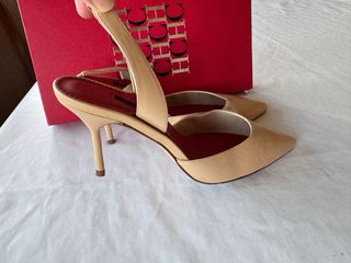 Sandalias Slingback Carolina Herrera Beige