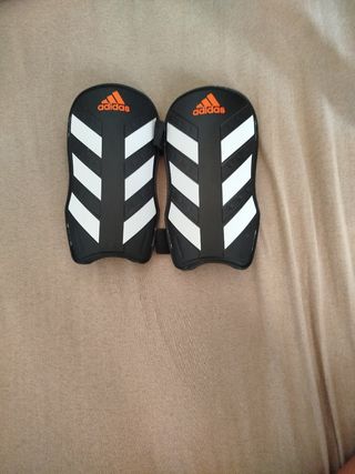 Espinilleras Adidas Everlite