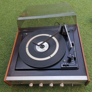 Tocadiscos Vintage Moncho con Vinilos