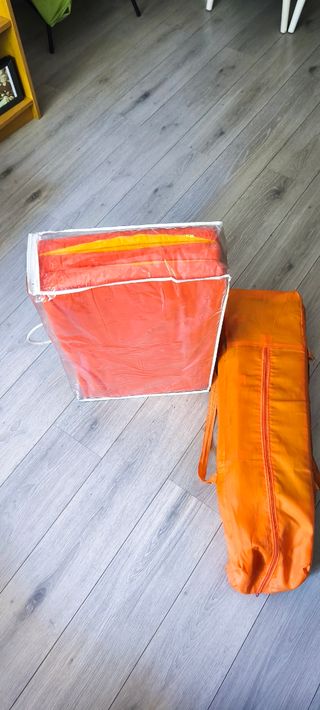 Cuna de viaje plegable