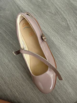 Zapatos Clarks rosas
talla 33