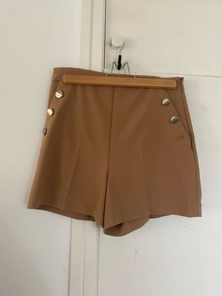 Pantalón corto Zara camel Talla M