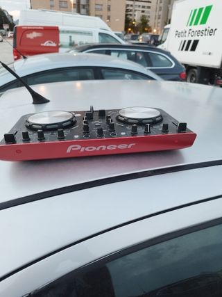 Mesa DJ Pioneer Roja Buen Estado