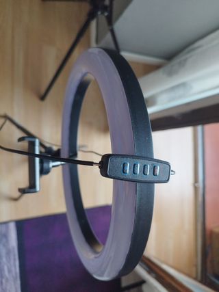 Aro de luz LED regulable con trípode