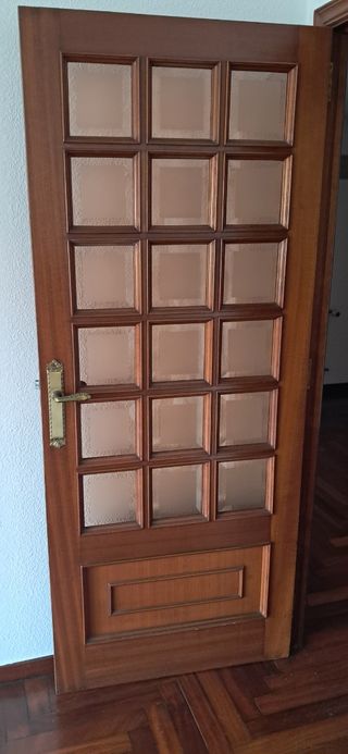 2 Puertas Madera Acristaladas con Herrajes