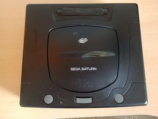 Consola Sega Saturn Negra + 2 Mandos + 2 Juegos