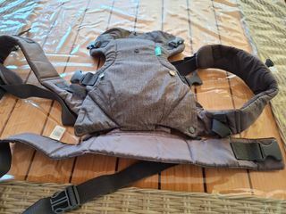 Mochila Portabebés Infantino Flip 4-en-1 COMO NUEV