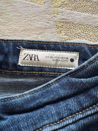 Pantalón vaquero azul Zara