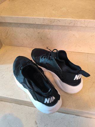 Nike Huarache Run Ultra Negras Talla 43